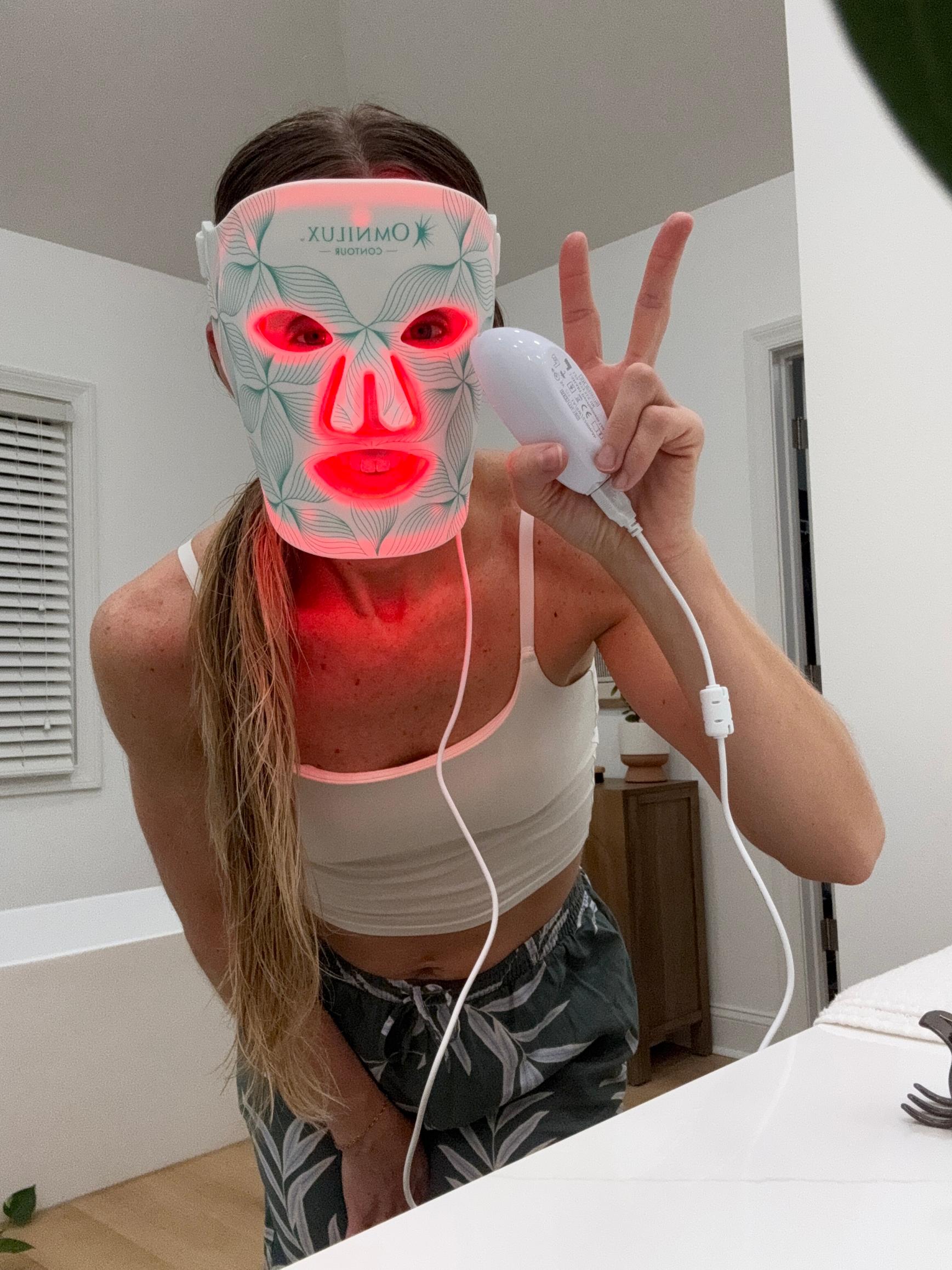 Omnilux Contour Face.
